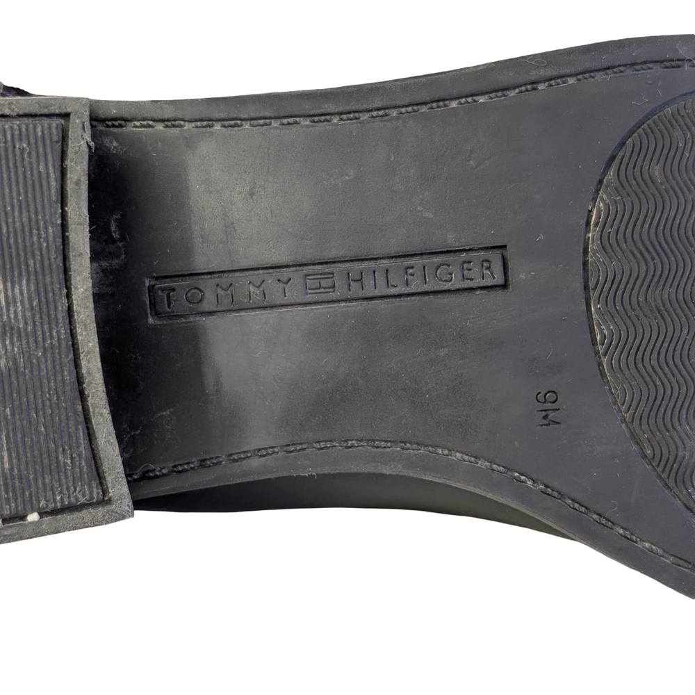 Tommy Hilfiger Zippered Chelsea Boot, Low Heel, Size 9 - Picture 4 of 8
